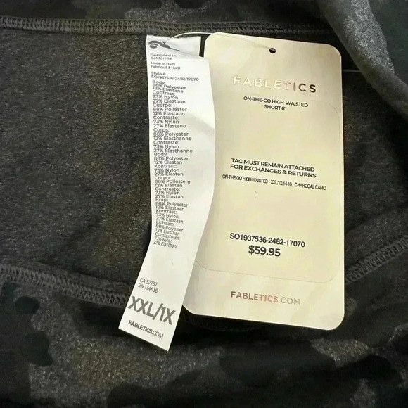 NWT Fabletics Camouflage Print Shorts with Pockets - Picture 5 of 5